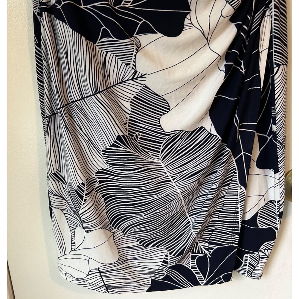 LAUREN RALPH LAUREN Dress Size 12 Black White Floral ruched Sleeveless stretch V - Picture 9 of 15